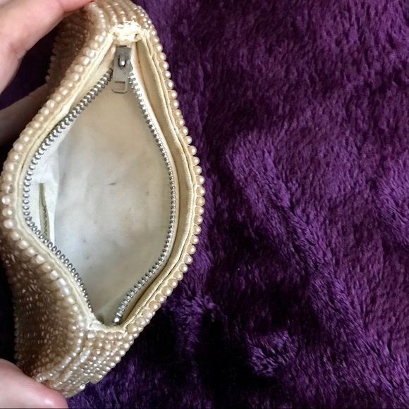 1950’s Vintage Heavy Beaded Coin Purse - Picture 2 of 3